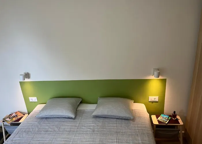 Style 1brd*** * Split